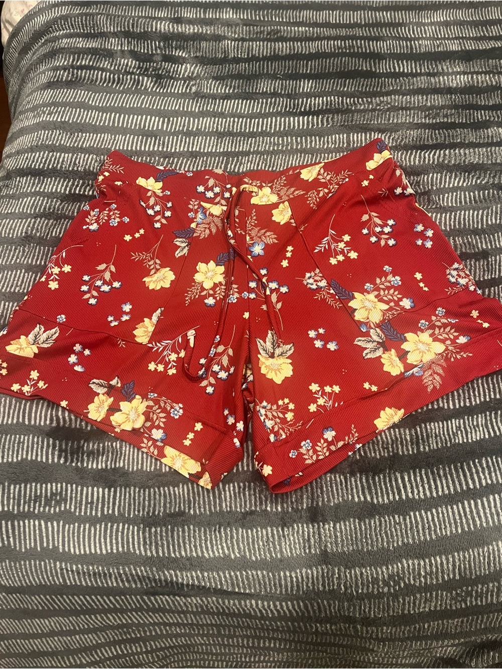 LuLaRoe Red Floral Tie-Waist High Waist Shorts